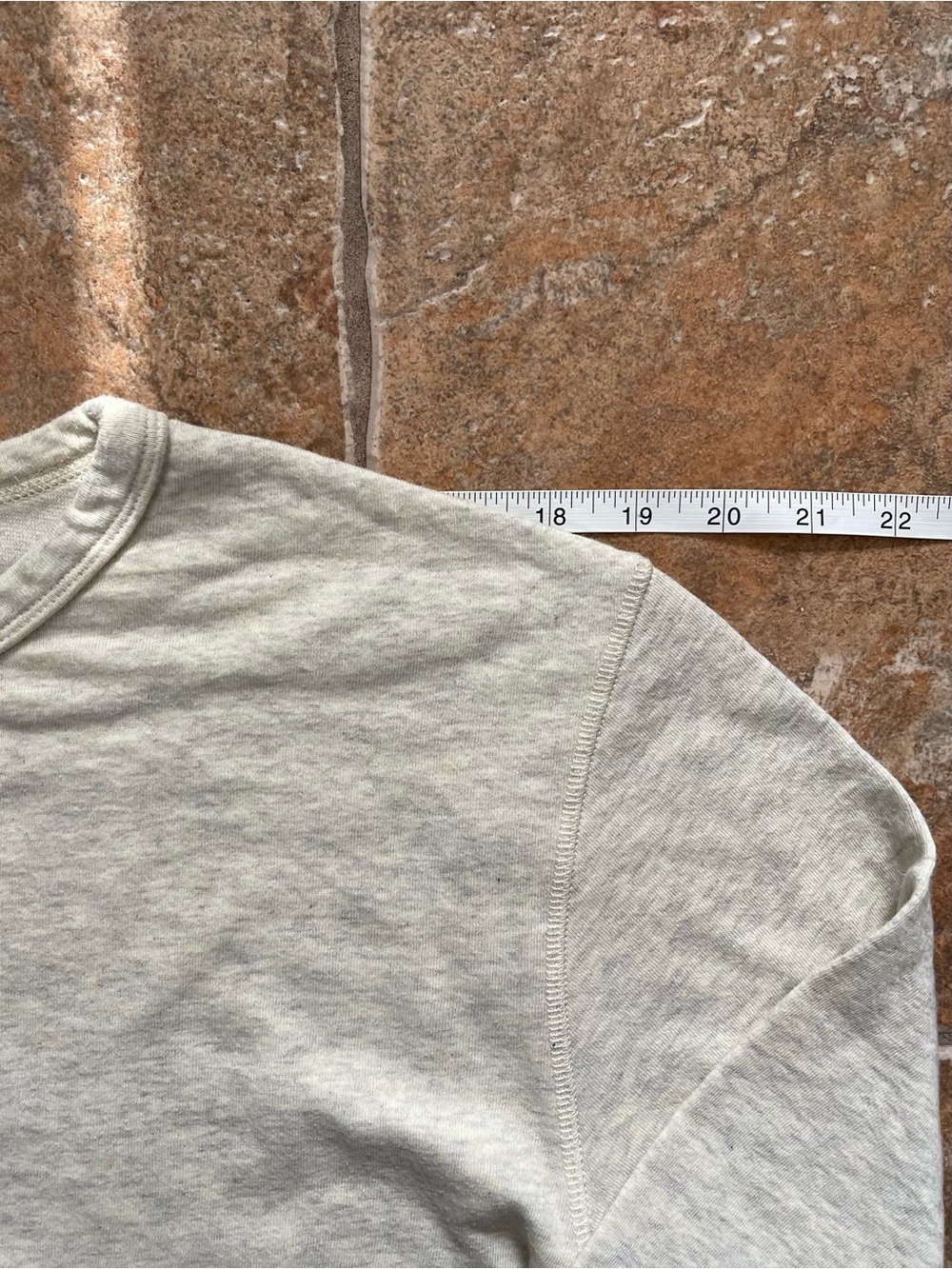 Todd Snyder Double Weave Henley in Grey Heather - Picture 4 of 7